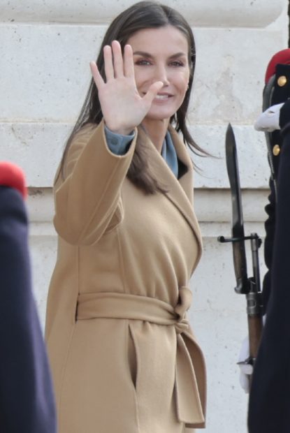 Letizia, Letizia cercana