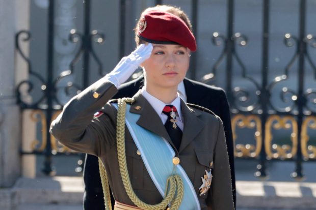 Leonor diploma, princesa Leonor, Academia Militar, aniversario Academia Militar Zaragoza