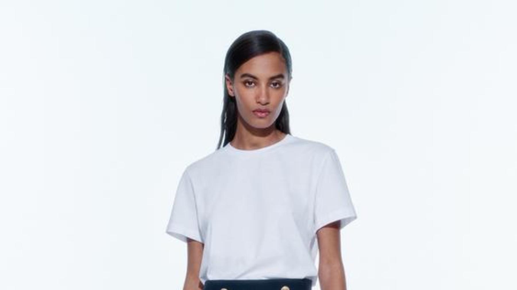 Tenemos la nueva blusa viral de Zara que arrasa entre las