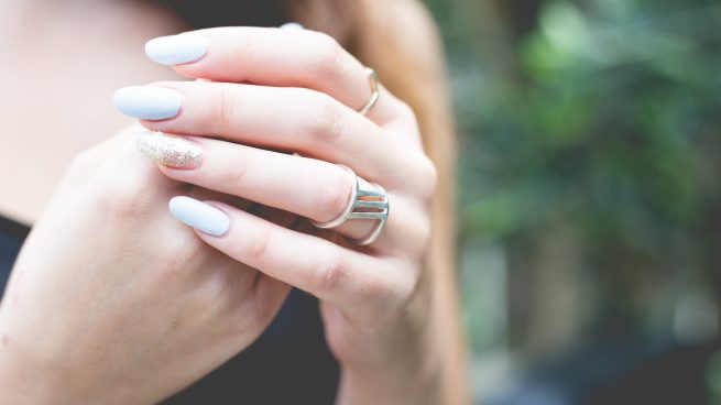 Acabará gustándote: esta es la tendencia en uñas para 2024