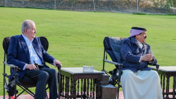 Don Juan Carlos, Hamad bin Isa bin Salman al Jalifa