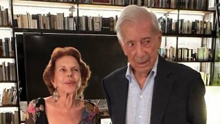 Mario Vargas Llosa en su fiesta de cumpleaños./ Redes Sociales