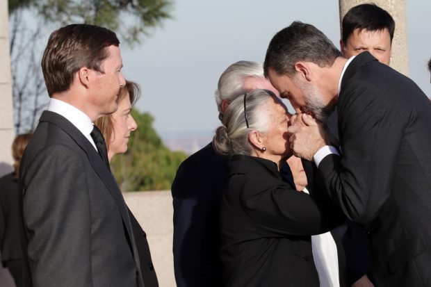 El Rey Juan Carlos confirma su asistencia a la boda de Almeida y Teresa Urquijo