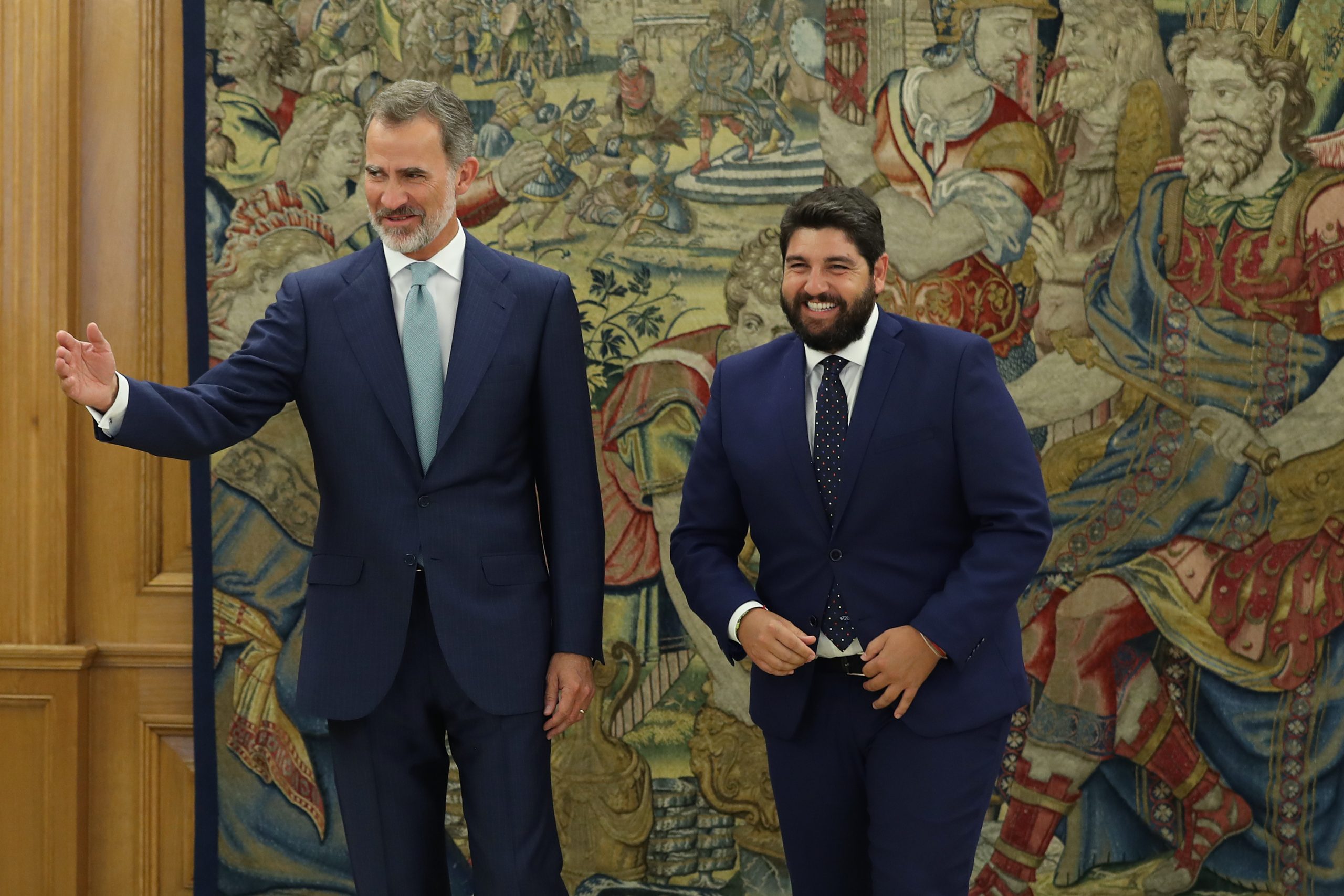 Fernando López Miras con el rey Felipe VI. / GTRES