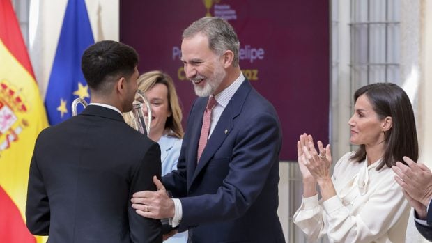 Los Reyes con Carlos Alcaraz. (Foto: Gtres)