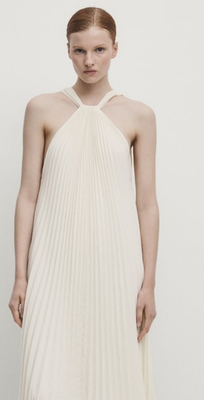 Massimo Dutti tiene el vestido de novia perfecto para verano: moderno, sencillo y perfecto para dar el ‘sí, quiero’