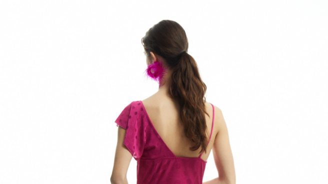 El vestido de invitada perfecto por menos de 30 euros está en Sfera: elegante y con un toque de color