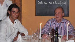 Rafa Nadal, con Juan Carlos I. (Foto: Gtres)
