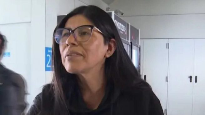 Roxana Luque, madre biológica de Isa Pantoja, aterriza en España con un claro objetivo