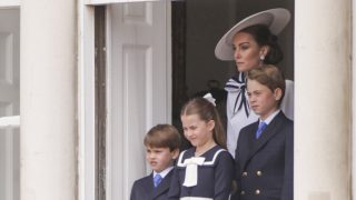 Kate Middleton, junto a sus hijos. (Foto: Gtres)