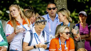 Amalia de Holanda, junto a Marta Ortega y Carlos Torreta. (Foto: Gtres)