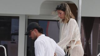 Alejandra Rubio y Carlo Costanzia, en Ibiza. (Foto: Gtres)