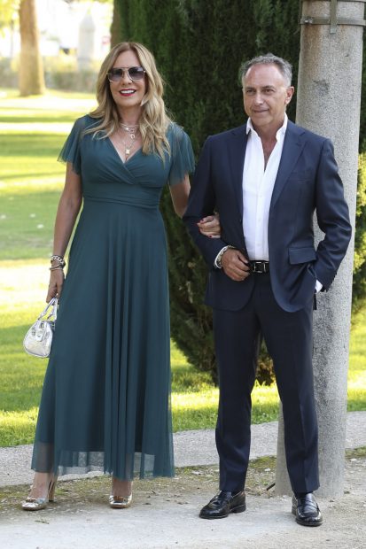 Belén Rodríguez, en la boda de Antonio Rossi. (Foto: Gtres)