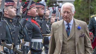 El rey Carlos III, en el Castillo de Balmoral. (Foto: Gtres)