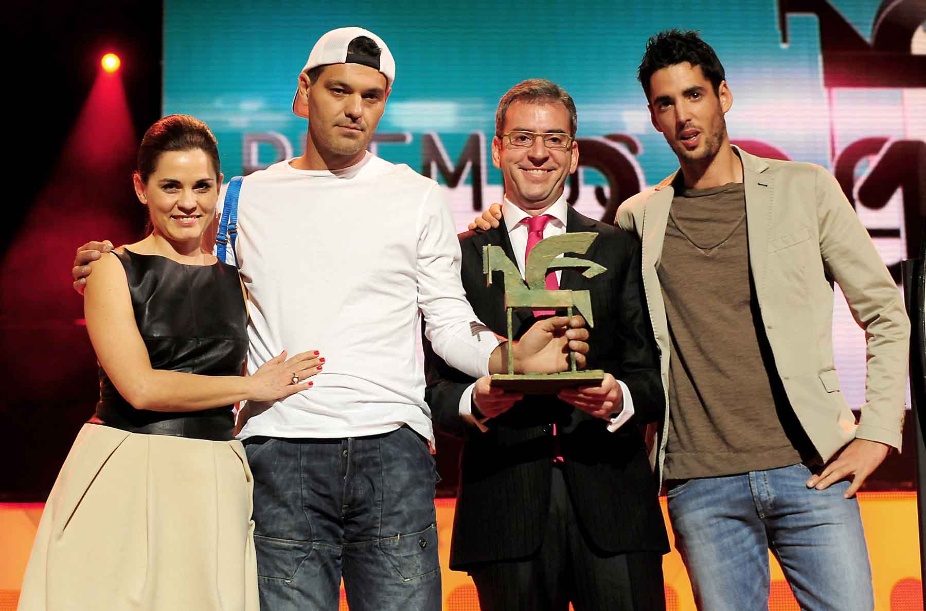 Frank Cuesta recogiendo su Premio Ondas en 2011. (Foto: Gtres)