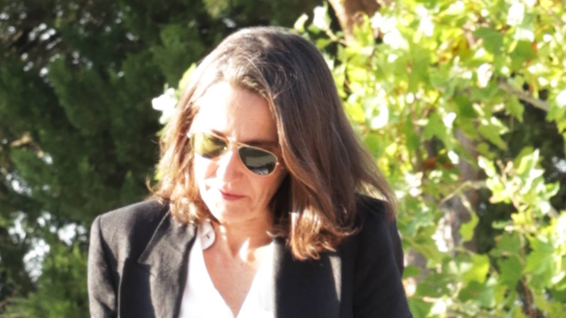 sandra-salgado-rota-de-dolor-en-el-tanatorio-de-su-marido-jimmy