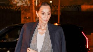 Isabel Preysler en el funeral de Ramón Hermosilla. (Foto: Gtres)