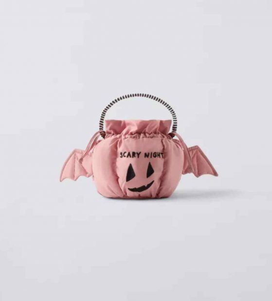 Bolso bombonera ideal para Halloween de Zara Kids.