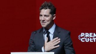 David Bisbal en la entrega de unos premios. (Foto: Gtres)