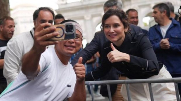 Isabel Díaz Ayuso bailando, Isabel Díaz Ayuso