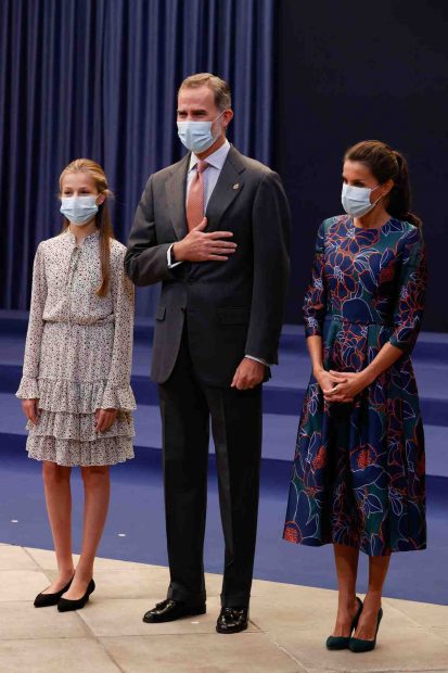 Letizia, Felipe VI y la Princesa Leonor en los Premios Princesa de Asturias 2020. (Foto: Gtres)