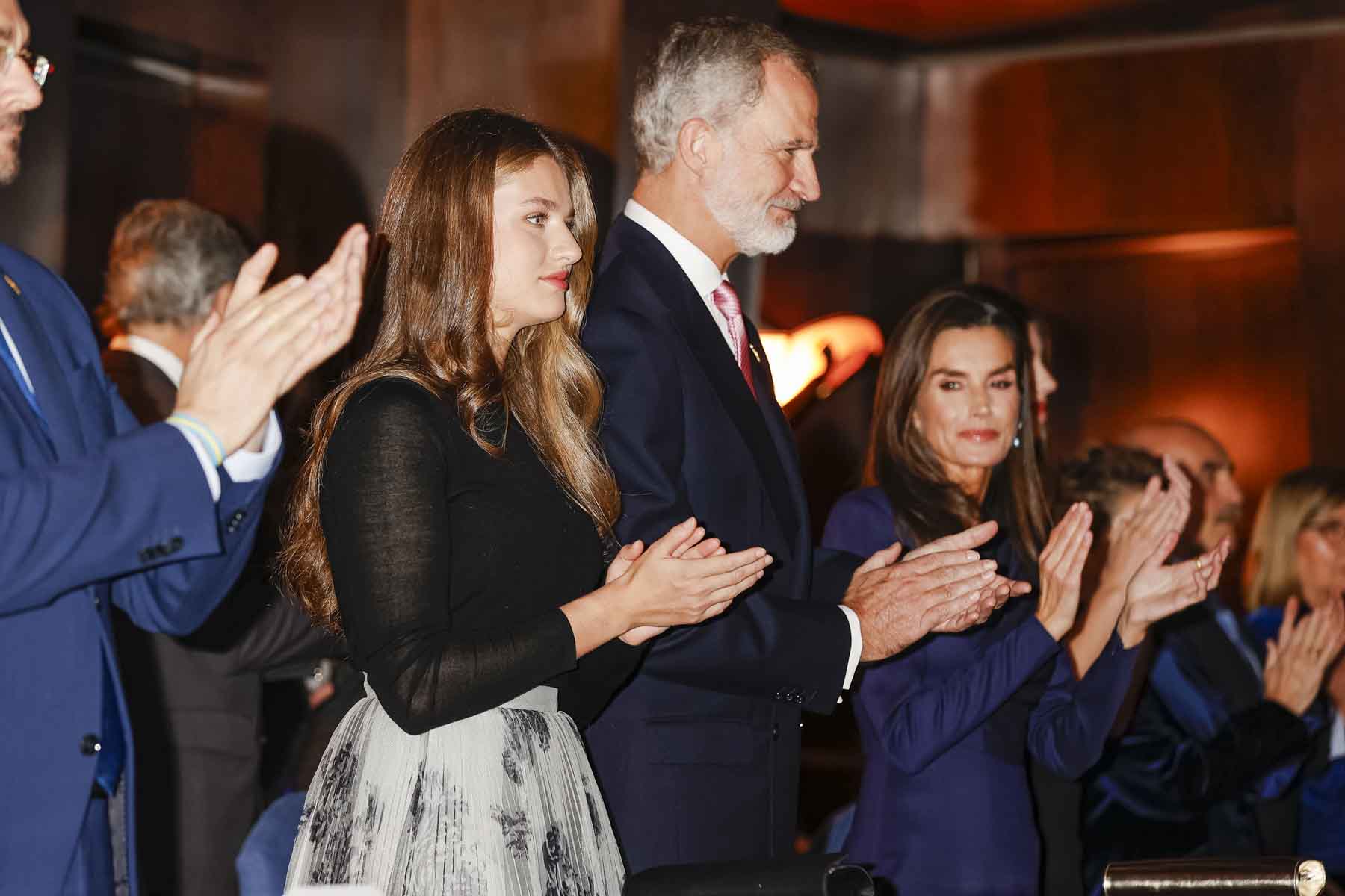 Sus Majestades los Reyes y la princesa Leonor. (Foto: Gtres)