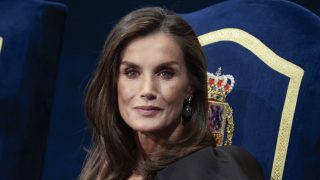 La Reina Letizia en los Premios Princesa de Asturias. (Foto: Gtres)