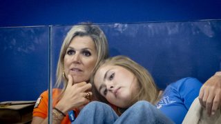 Amalia y Máxima de Holanda juntas en París. (Foto: Gtres)