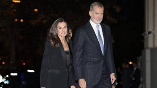 Los Reyes Felipe y Letizia en la entrega del Premio de Periodismo Francisco Cerecedo. (Foto: Gtres)