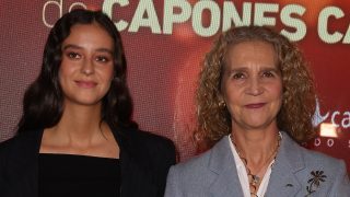 Victoria Federica y la infanta Elena en la XXV Edición de la Subasta de Capones de Cascajares. (Foto: Gtres)