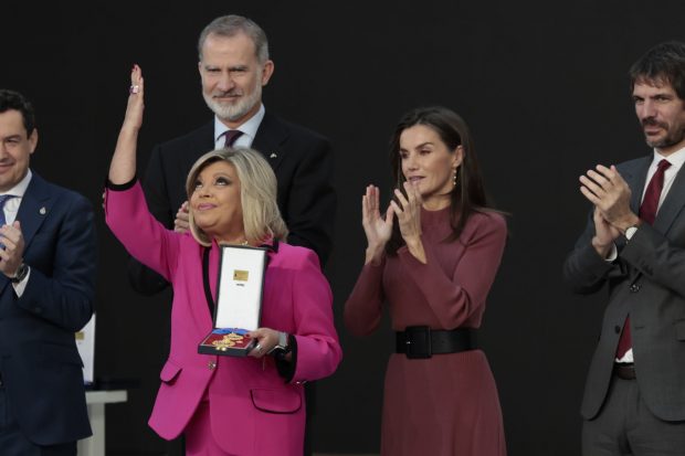 Reyes Felipe y Letizia, Reyes Felipe y Letizia medallas oro, Reyes Felipe y Letizia premios, Reyes Felipe y Letizia terelu campos, 