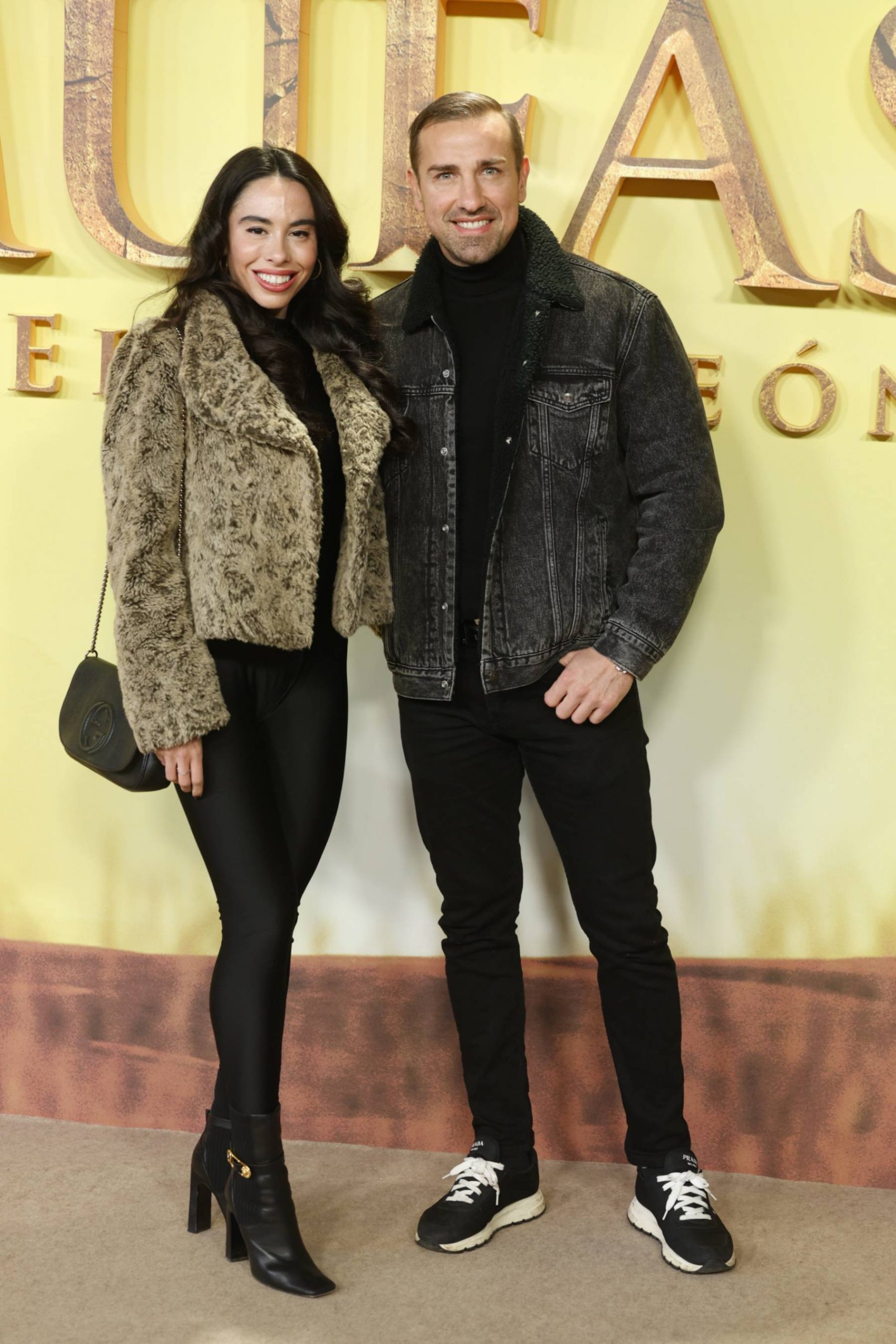 Rafa Mora y Macarena Millán, Rafa Mora, Rafa Mora policía