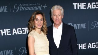 Richard Gere y su mujer la coruñesa Alejandra Silva. (Foto: Gtres).