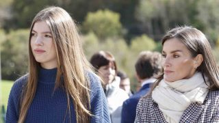 La infanta Sofía y la Reina Letizia juntas. (Foto: Gtres).