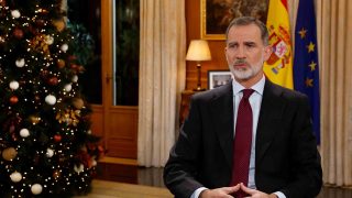 El Rey Felipe VI durante un mensaje de Navidad. (Foto: Gtres).