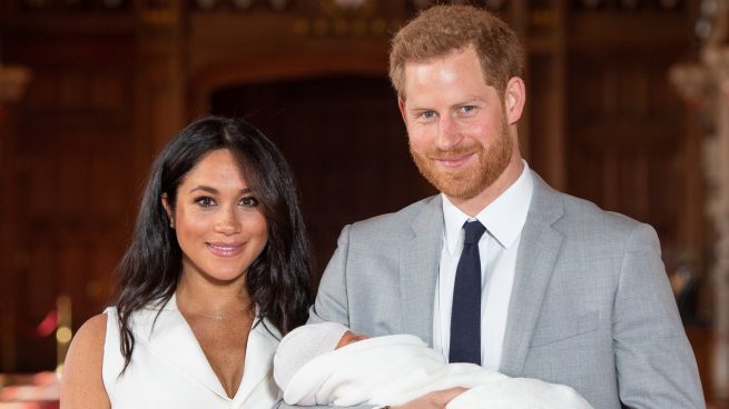 harry, meghan markle, hijo harry, harry surf