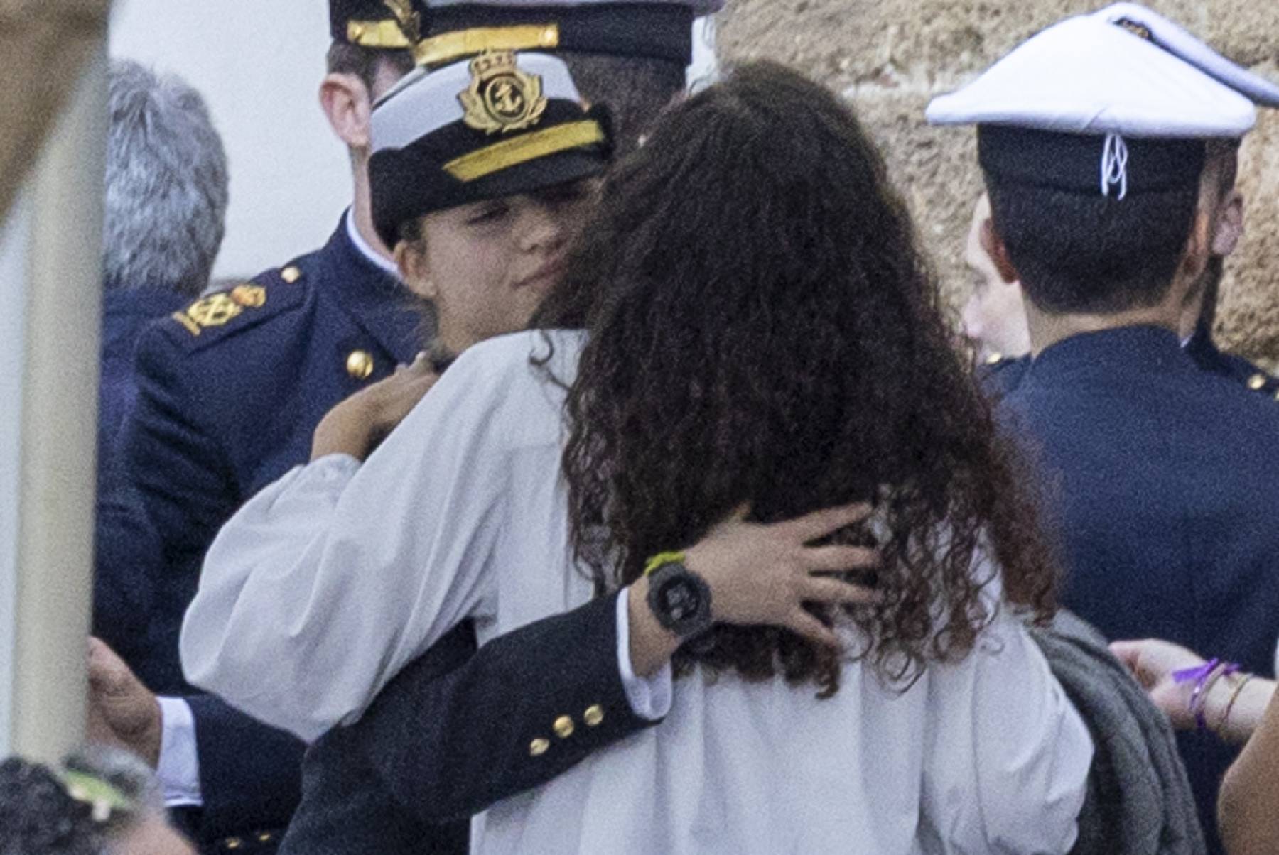 La princesa Leonor dando un paseo por Cádiz. (Foto: Gtres)