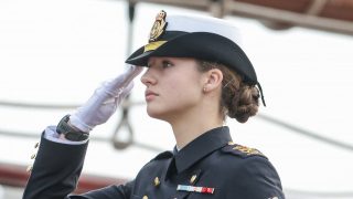 La princesa Leonor antes de embarcar en Elcano