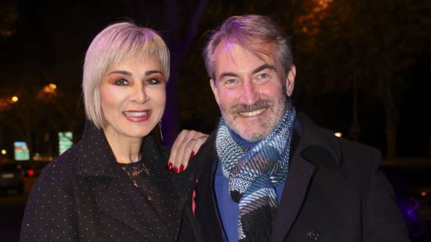 Ana María Aldón junto a su novio, Eladio. (Foto: Gtres)