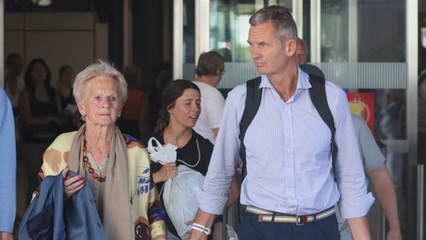 Iñaki Urdangarin junto a su madre, Claire Liebaert. (Foto: Gtres)