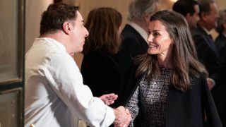 La Reina Letizia y Jordi Roca en el acto ‘Semilla para un futuro sostenible’. (Foto: Gtres)