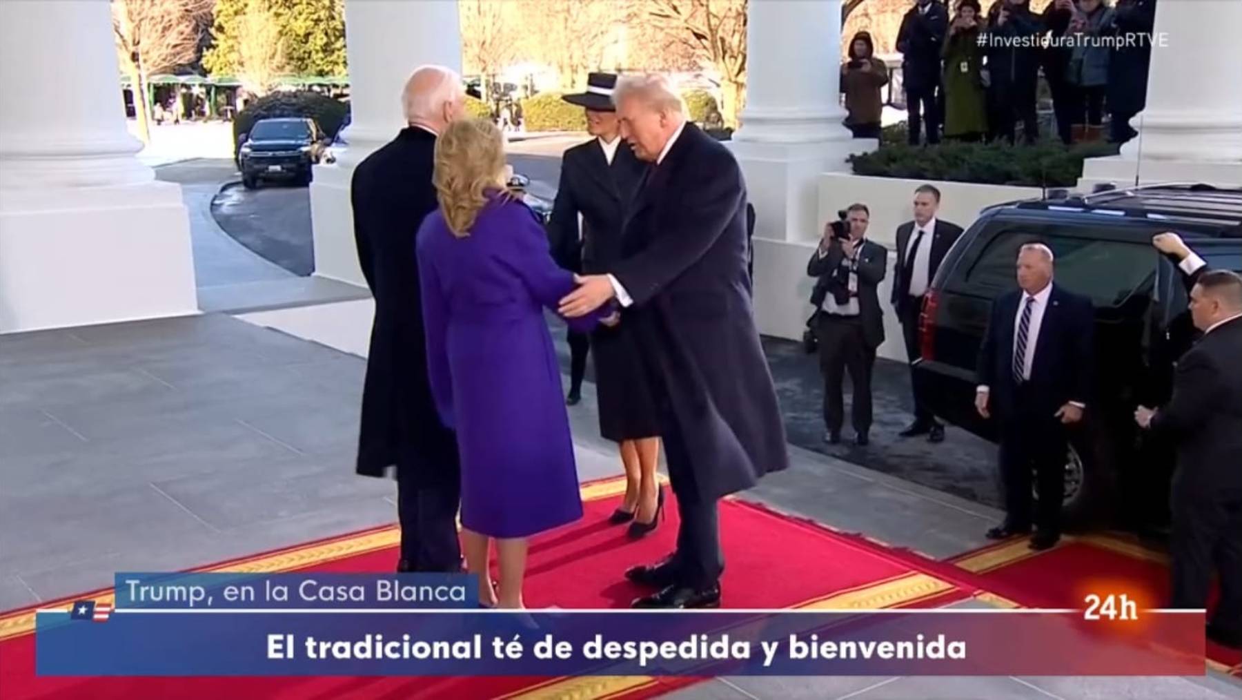 Donald y Melania Trump con Joe Biden. (Foto: Gtres)