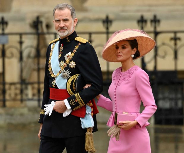 La Reina Letizia en la coronación de Carlos III