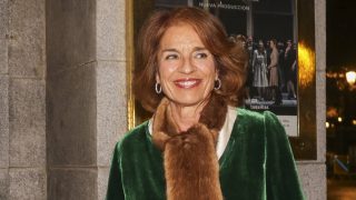 Ana Botella a su llegada al Teatro Real de Madrid. (Foto: Gtres)