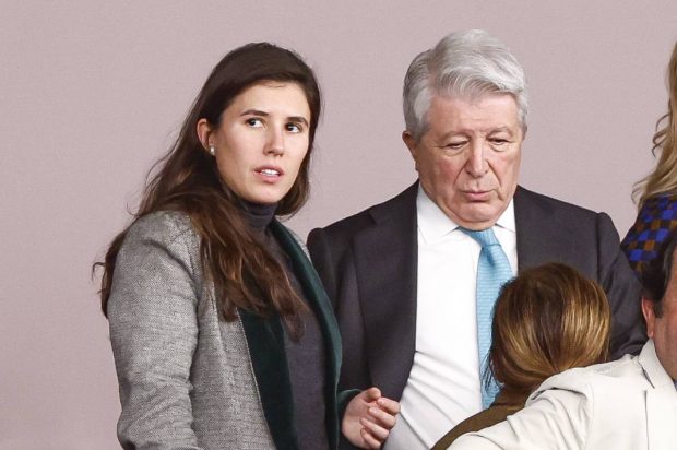 Enrique Cerezo y Teresa Urquijo durante la Madrid Horse Week 2024. (Foto: Gtres)