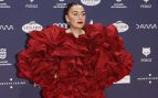 Candela Peña posando en la alfombra roja de los Premios Feroz 2025. (Foto: Gtres)