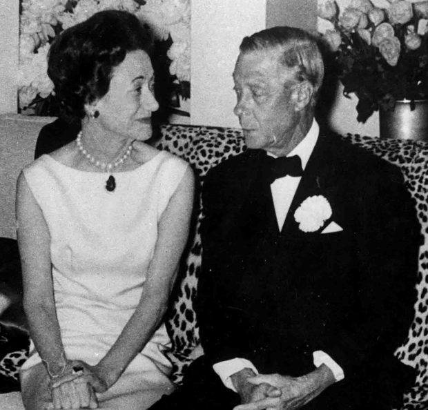 Wallis Simpson, Joan