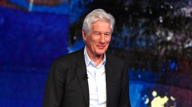 Richard Gere, Richard Gere audífonos