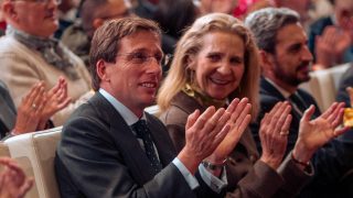 José Luis Martínez-Almeida y la infanta Elena. (Foto: Cortesía Fundación Aladina)