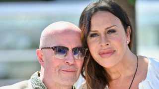 Jacques Audiard y Karla Sofía Gascón en Cannes. (Foto: Gtres)